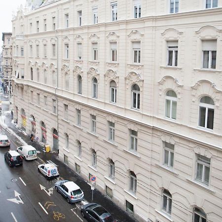 Christine-2 Bedrooms Apartment In The Downtown Budapest Exterior photo